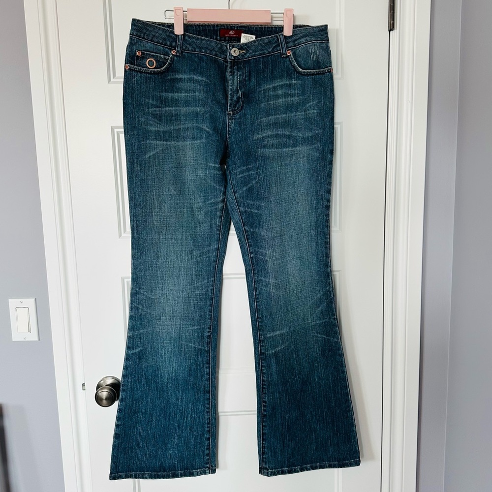 NWOT Women's Blue Jeans